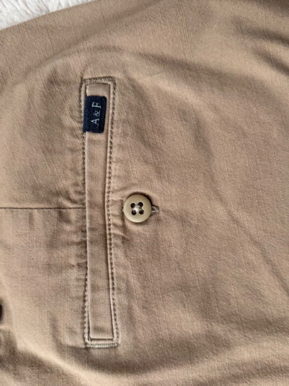 Abercrombie & Fitch 8